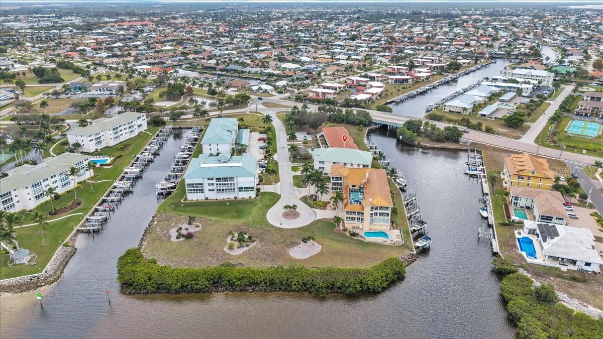 Image 66 of 76 For 129 Breakers Court 121