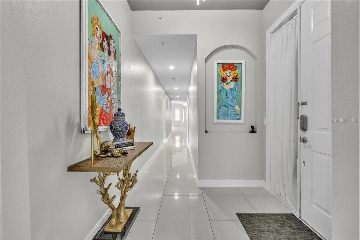 Image 7 of 76 For 129 Breakers Court 121