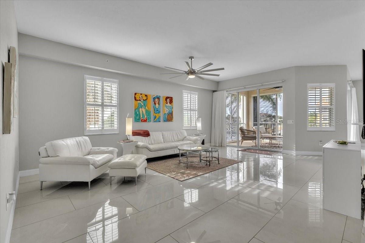 Image 8 of 76 For 129 Breakers Court 121