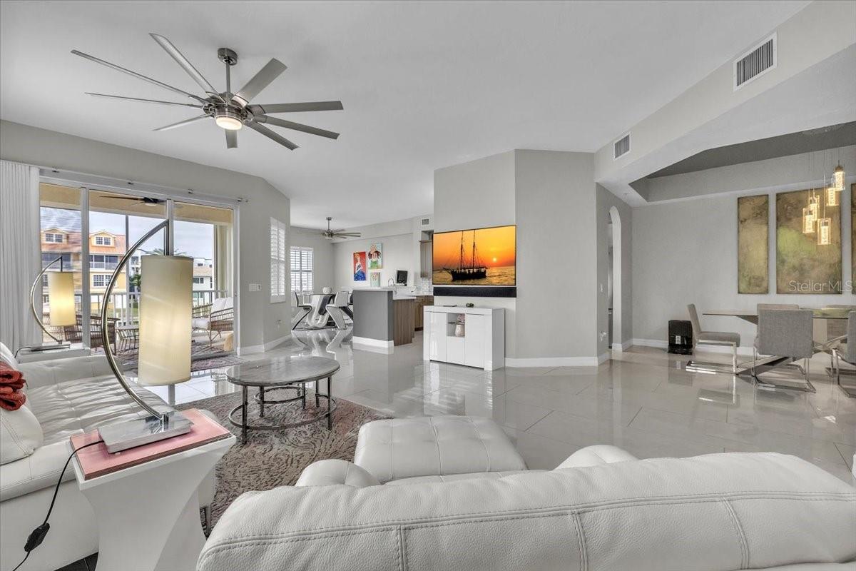 Image 9 of 76 For 129 Breakers Court 121