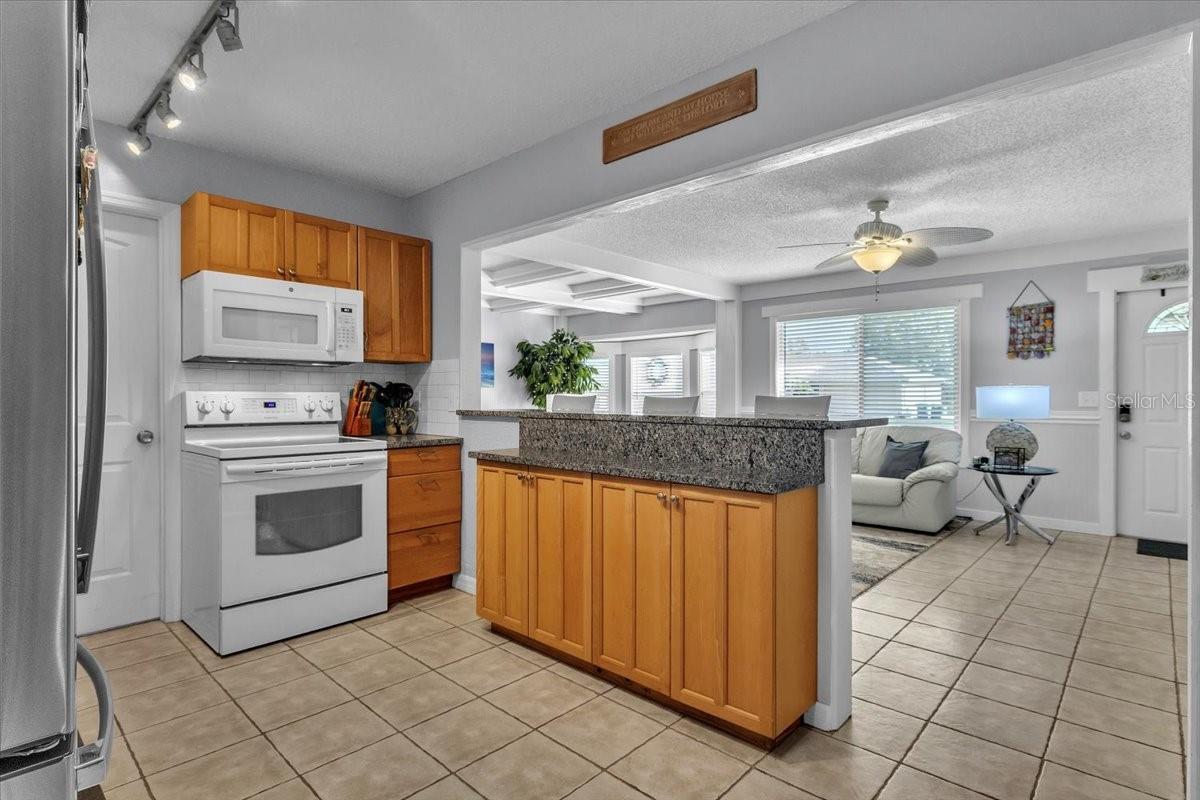 Image 11 of 44 For 23456 Ferndale Avenue