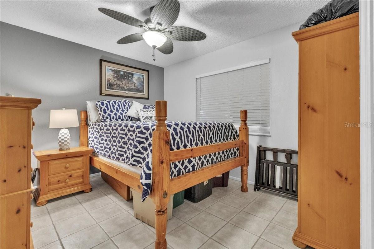 Image 23 of 44 For 23456 Ferndale Avenue