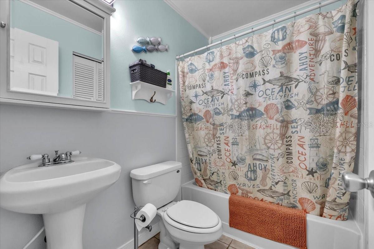 Image 25 of 44 For 23456 Ferndale Avenue