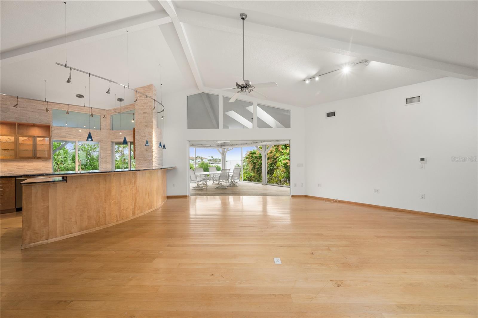 Image 17 of 64 For 24139 Jolly Roger Boulevard