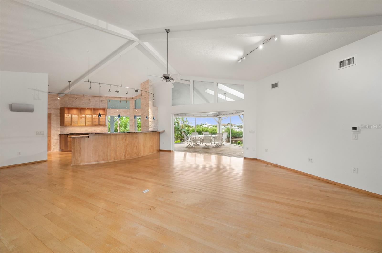 Image 19 of 64 For 24139 Jolly Roger Boulevard