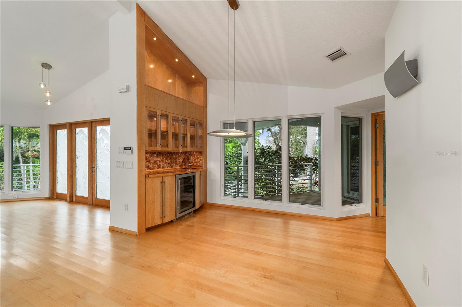 Image 27 of 64 For 24139 Jolly Roger Boulevard