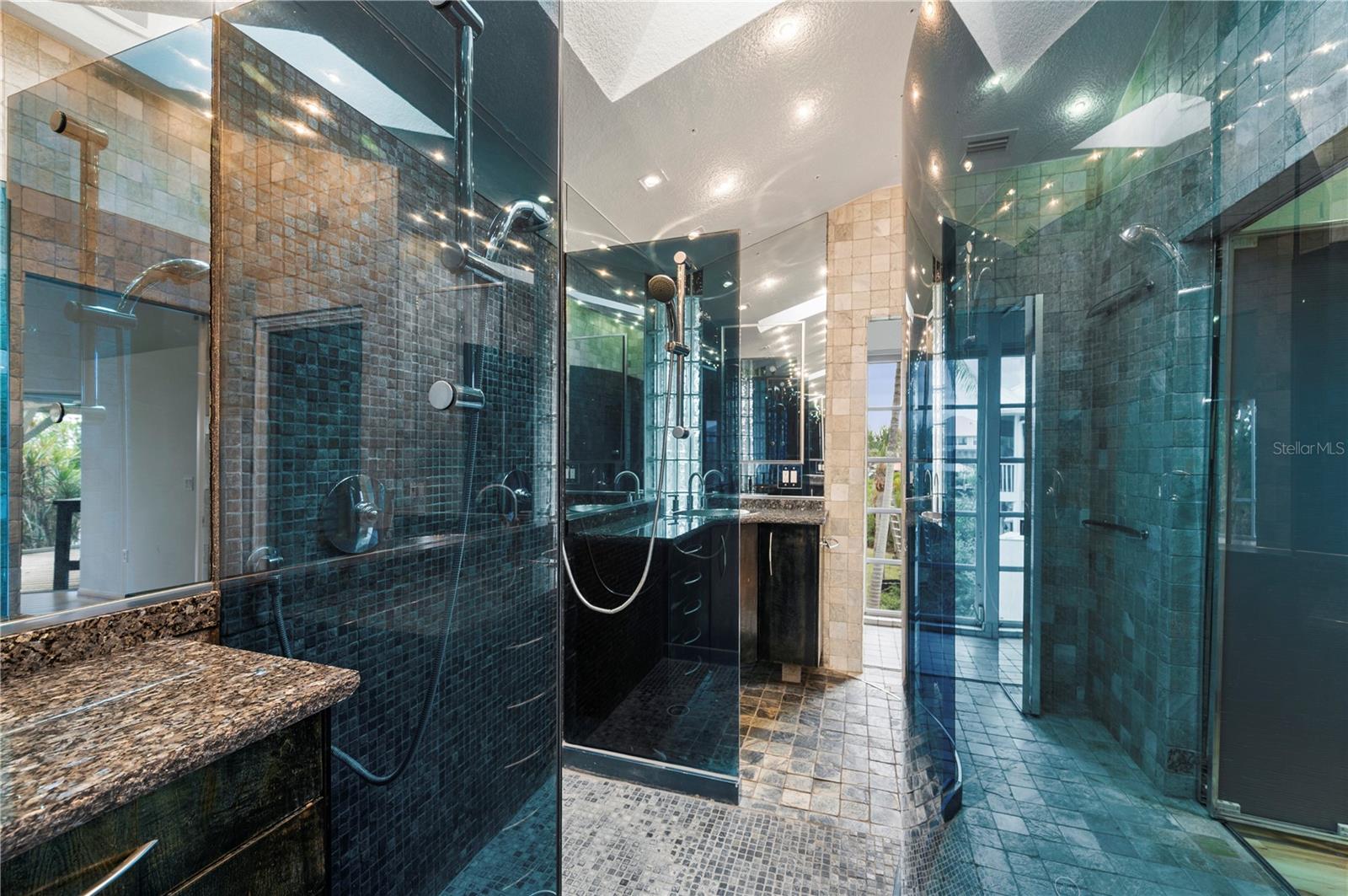 Image 35 of 64 For 24139 Jolly Roger Boulevard