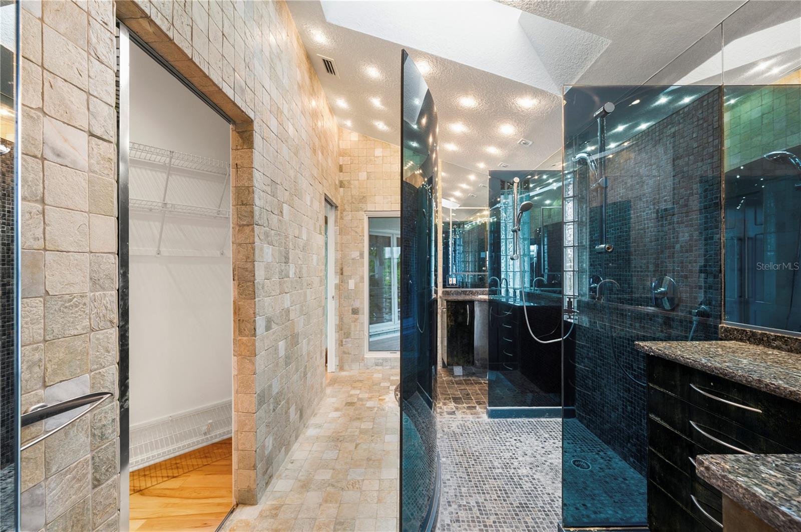 Image 36 of 64 For 24139 Jolly Roger Boulevard