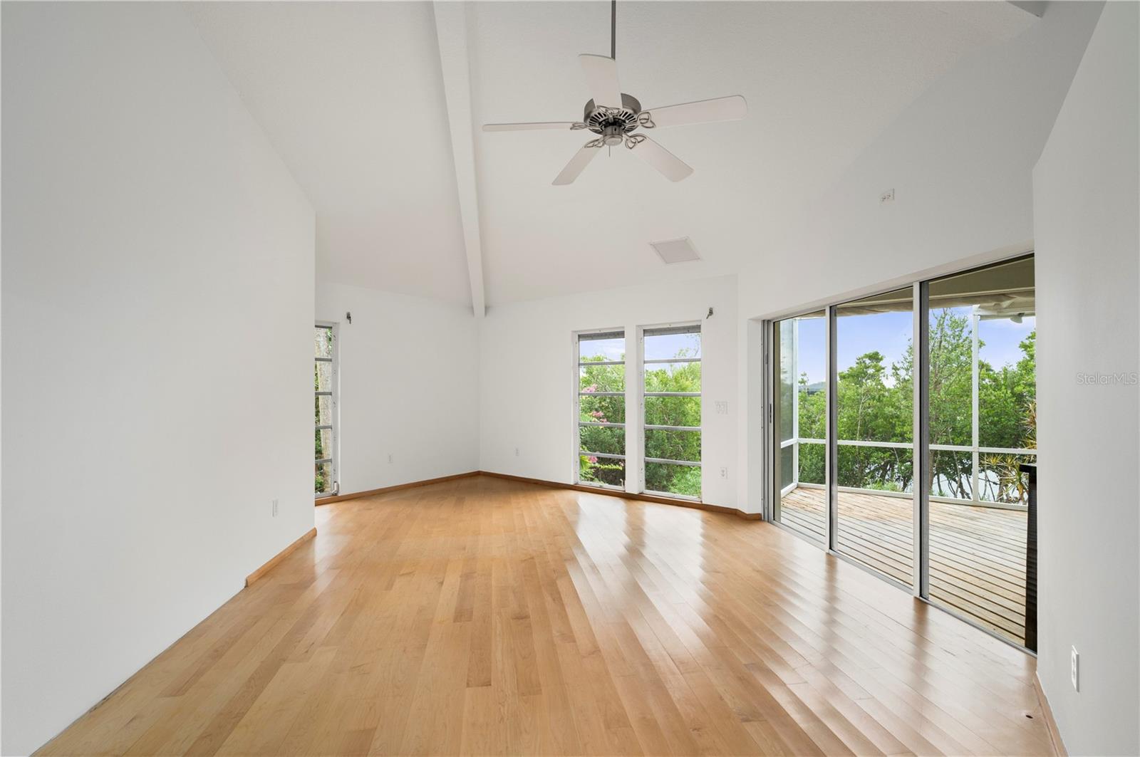 Image 39 of 64 For 24139 Jolly Roger Boulevard