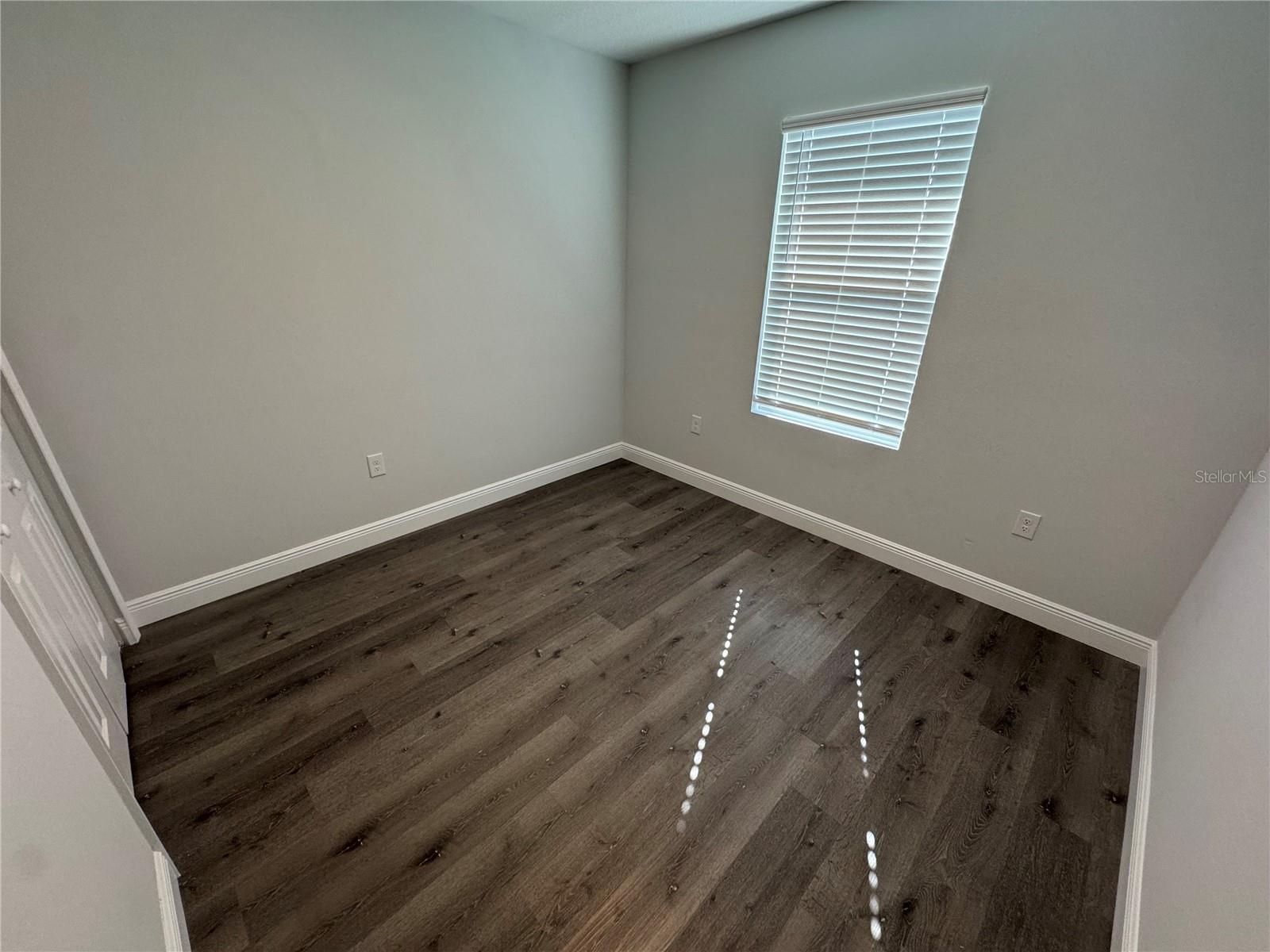 Image 10 of 13 For 11226 Kimberly