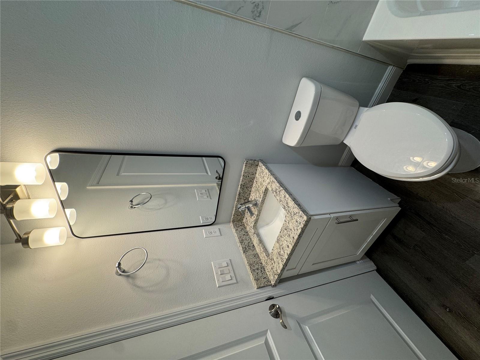 Image 8 of 13 For 11226 Kimberly