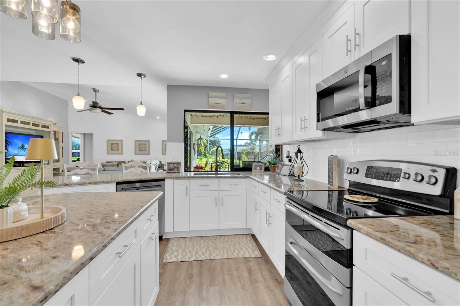 Image 15 of 60 For 8866 Banyan Cove Circle