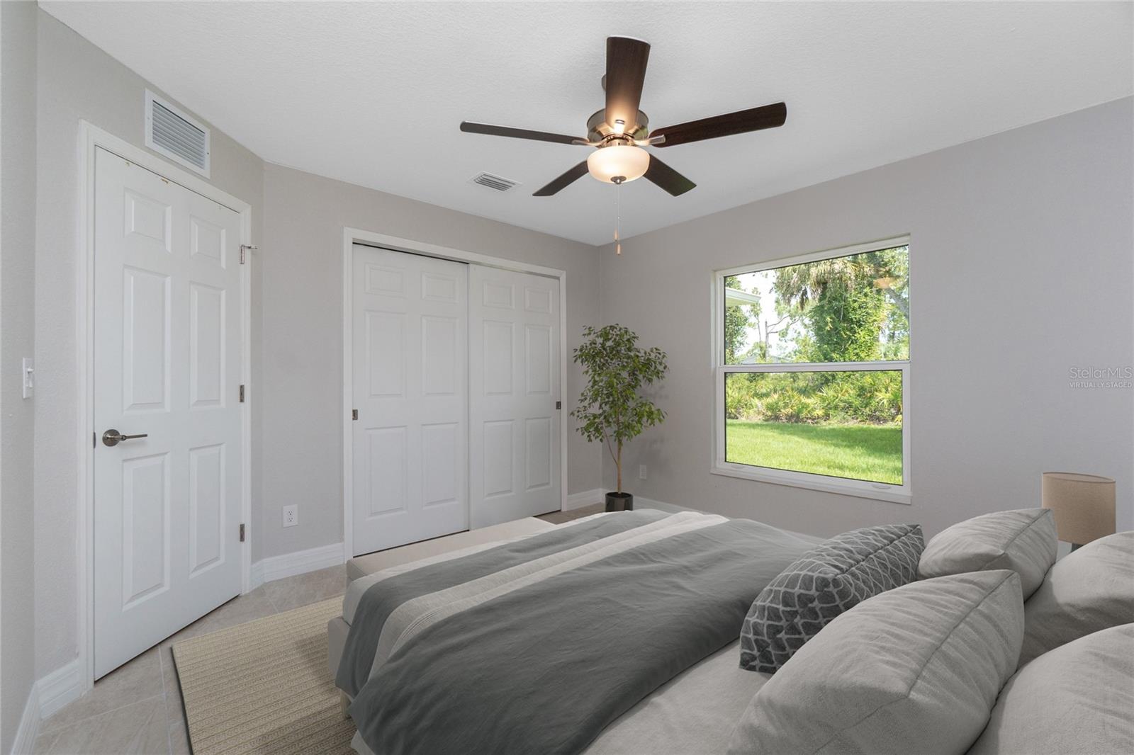 Listing photo id 18 for 1763 New London Street