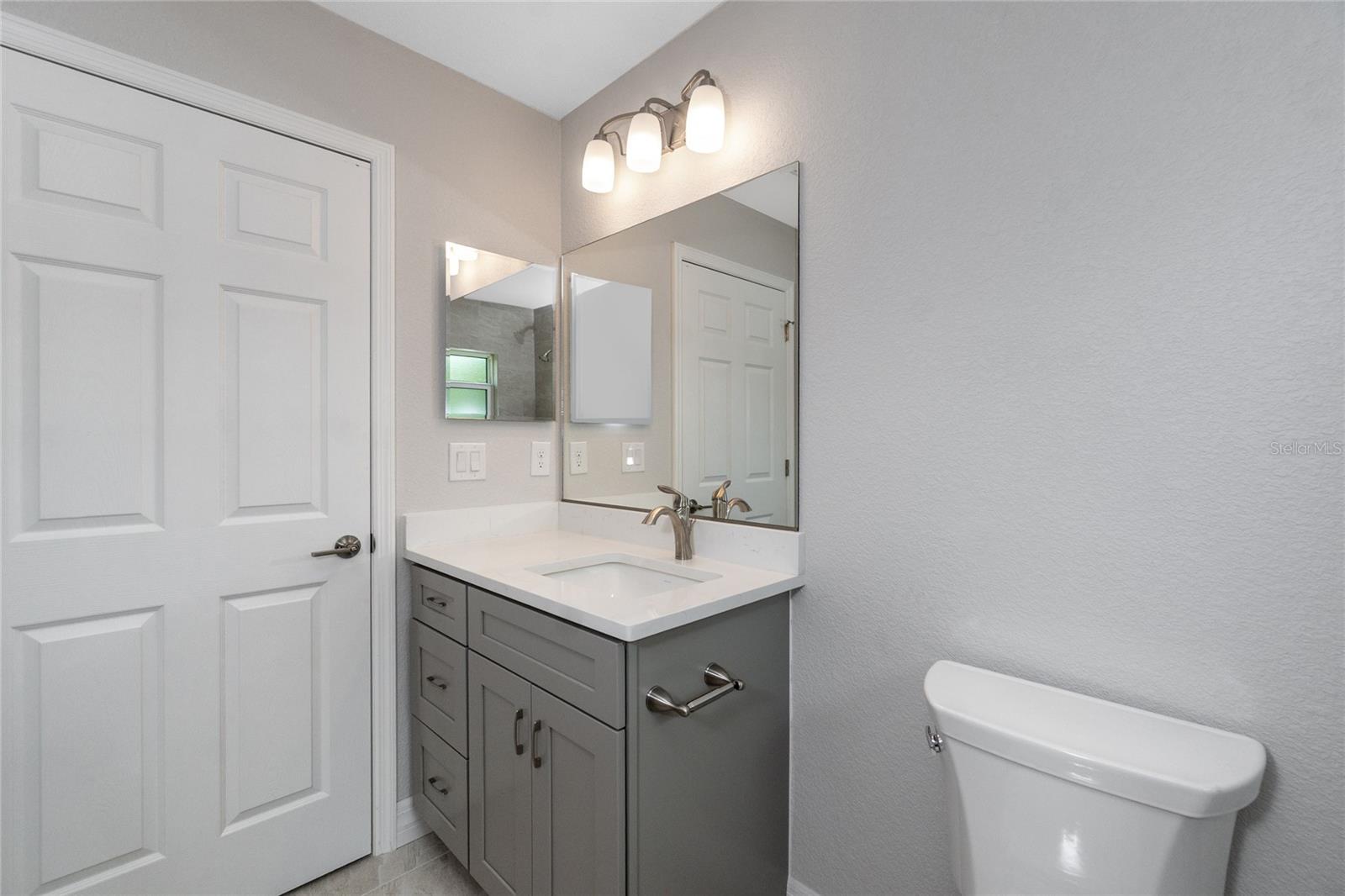 Listing photo id 21 for 1763 New London Street