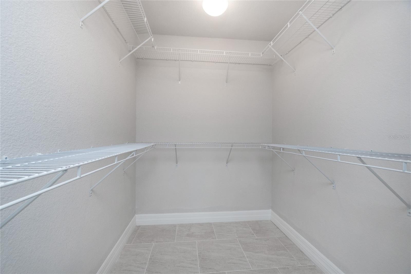 Listing photo id 24 for 1763 New London Street