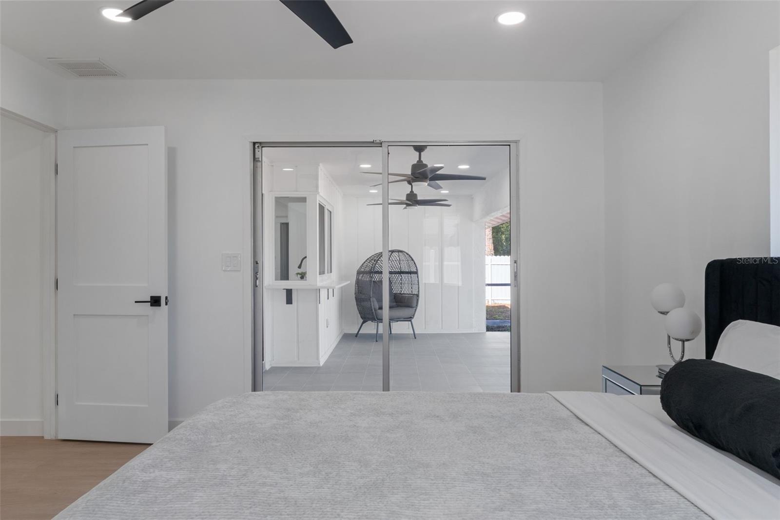 Image 21 of 52 For 2506 Lakeshore Circle