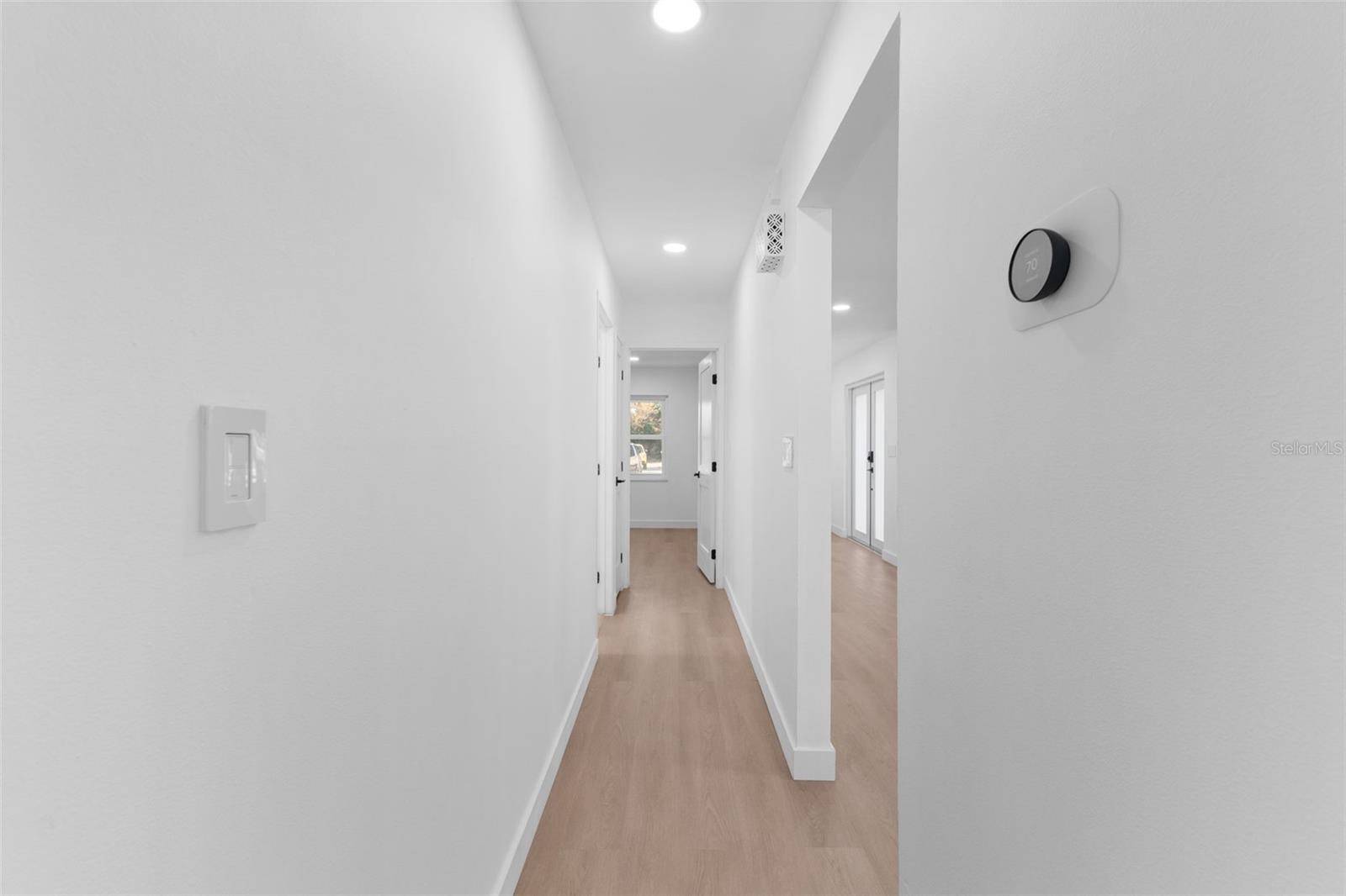 Image 25 of 52 For 2506 Lakeshore Circle