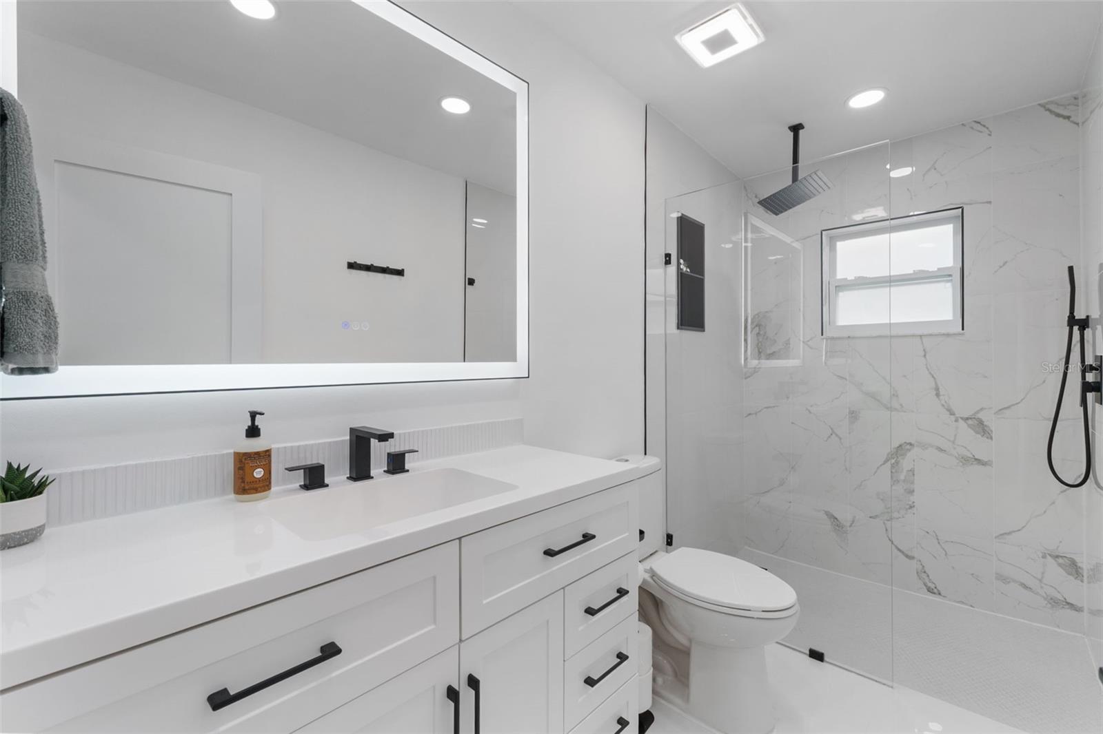 Image 30 of 52 For 2506 Lakeshore Circle