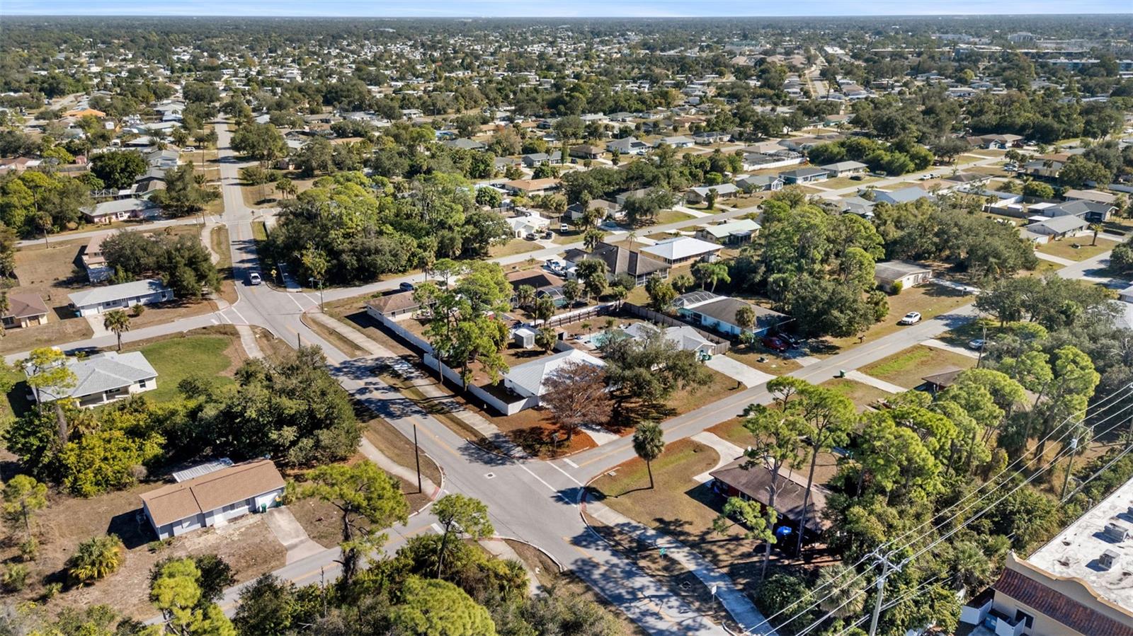 Image 40 of 52 For 2506 Lakeshore Circle