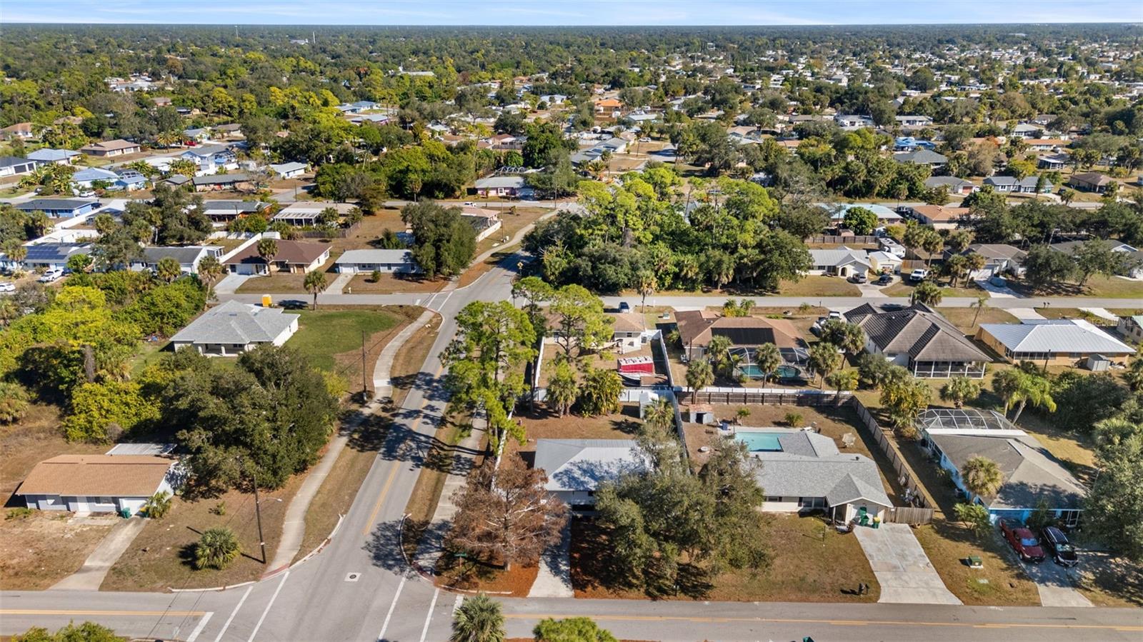 Image 41 of 52 For 2506 Lakeshore Circle