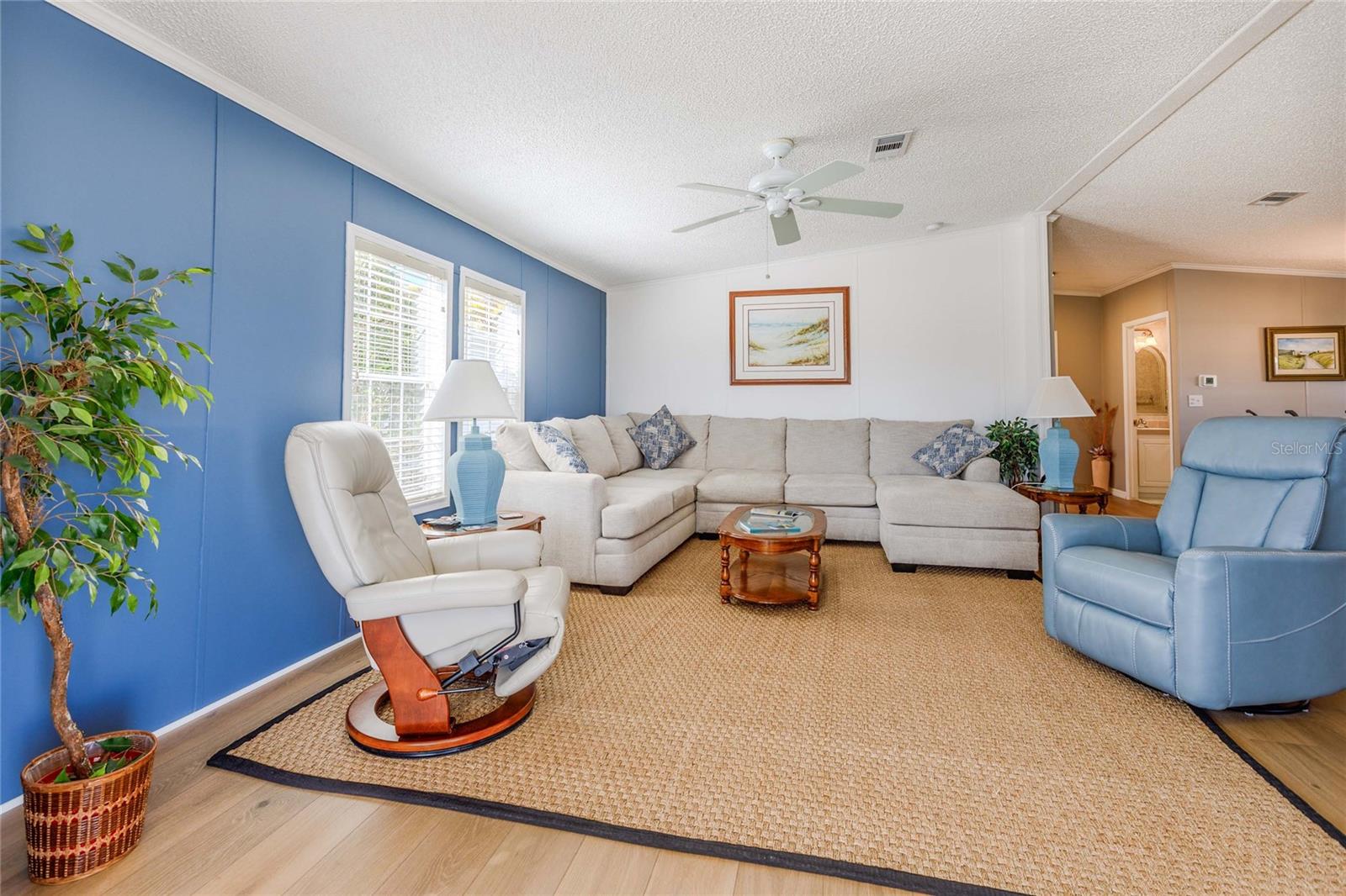 Image 15 of 42 For 2100 Kings Highway 493