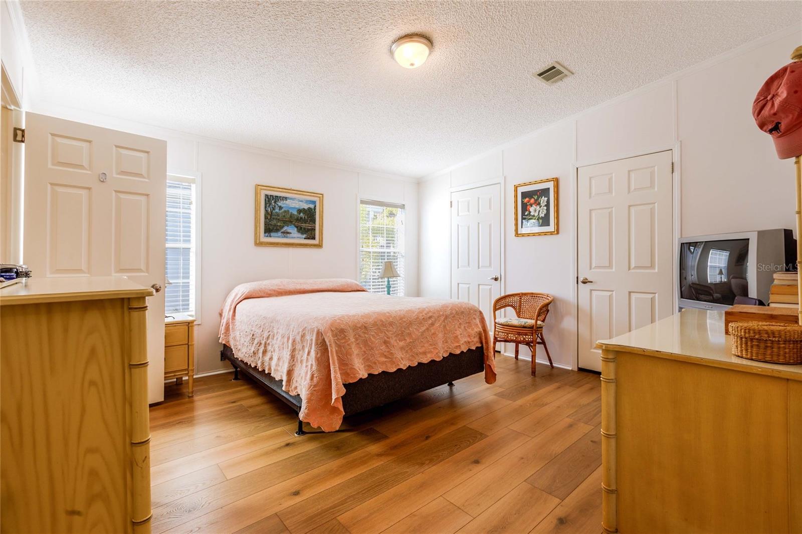 Image 20 of 42 For 2100 Kings Highway 493