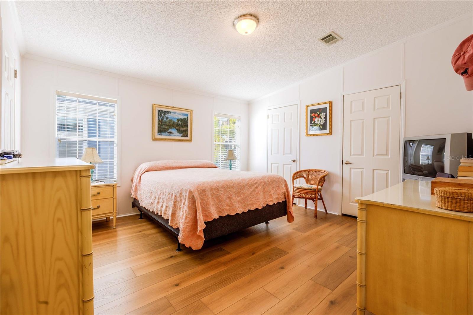 Image 22 of 42 For 2100 Kings Highway 493