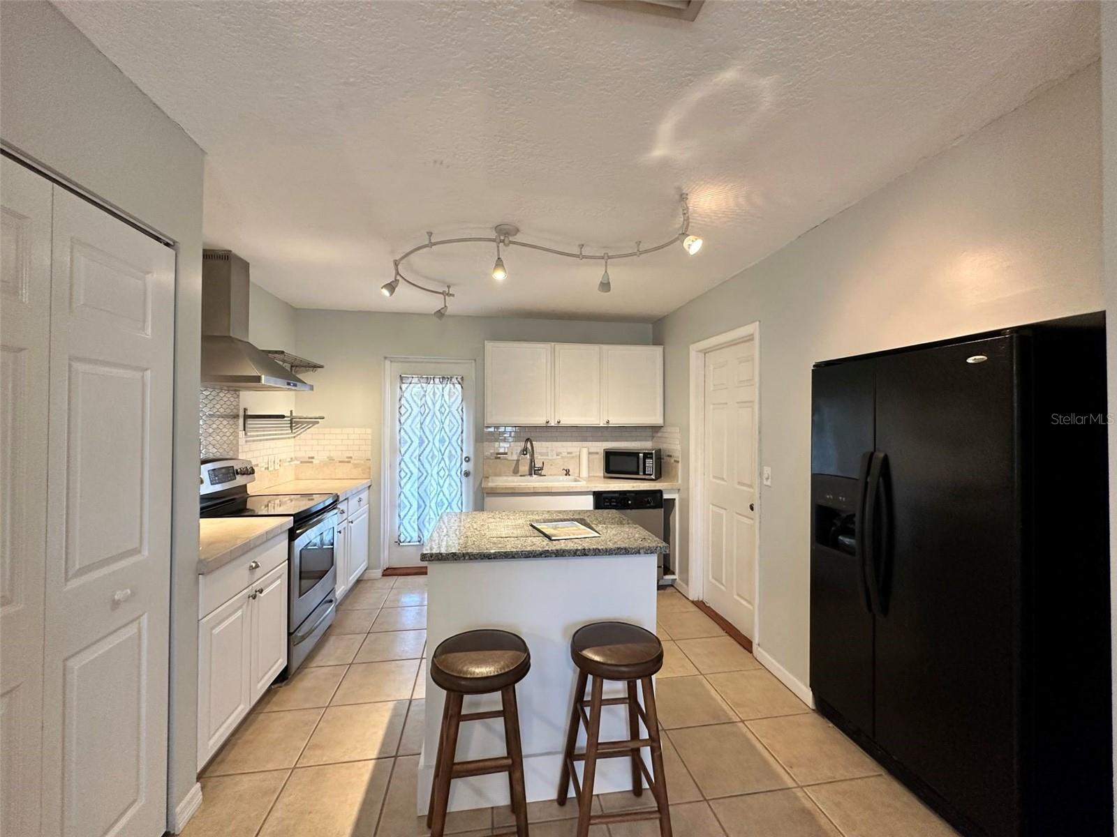 Image 5 of 15 For 749 Hartford Drive Nw