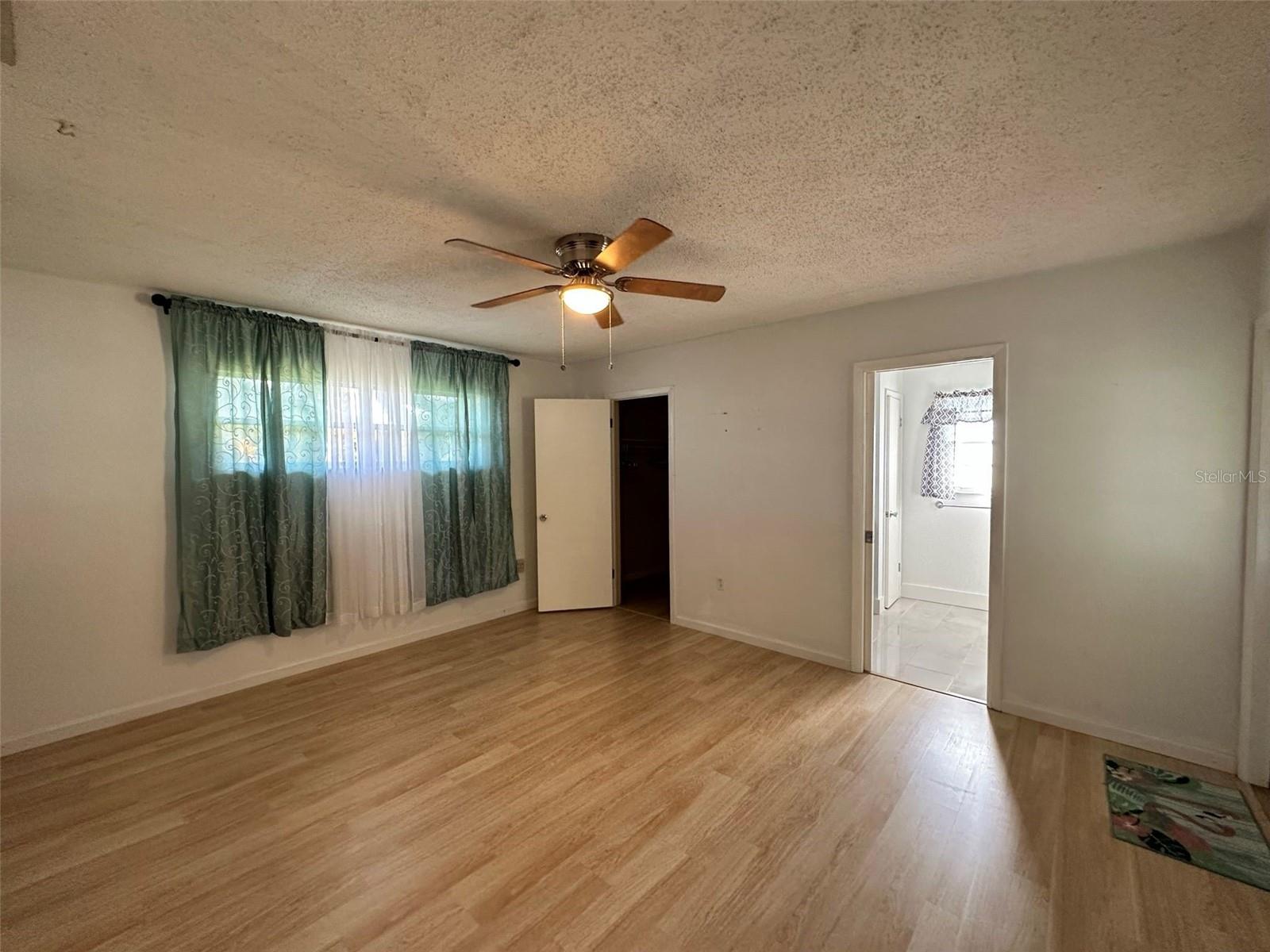 Image 9 of 15 For 749 Hartford Drive Nw