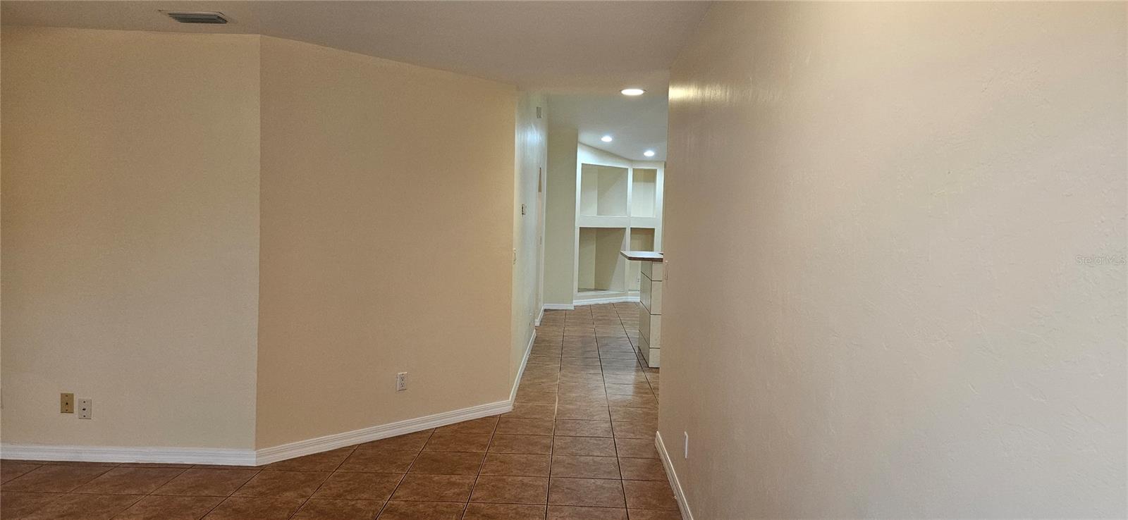 Image 5 of 22 For 3619 Santa Barbara Place 3619