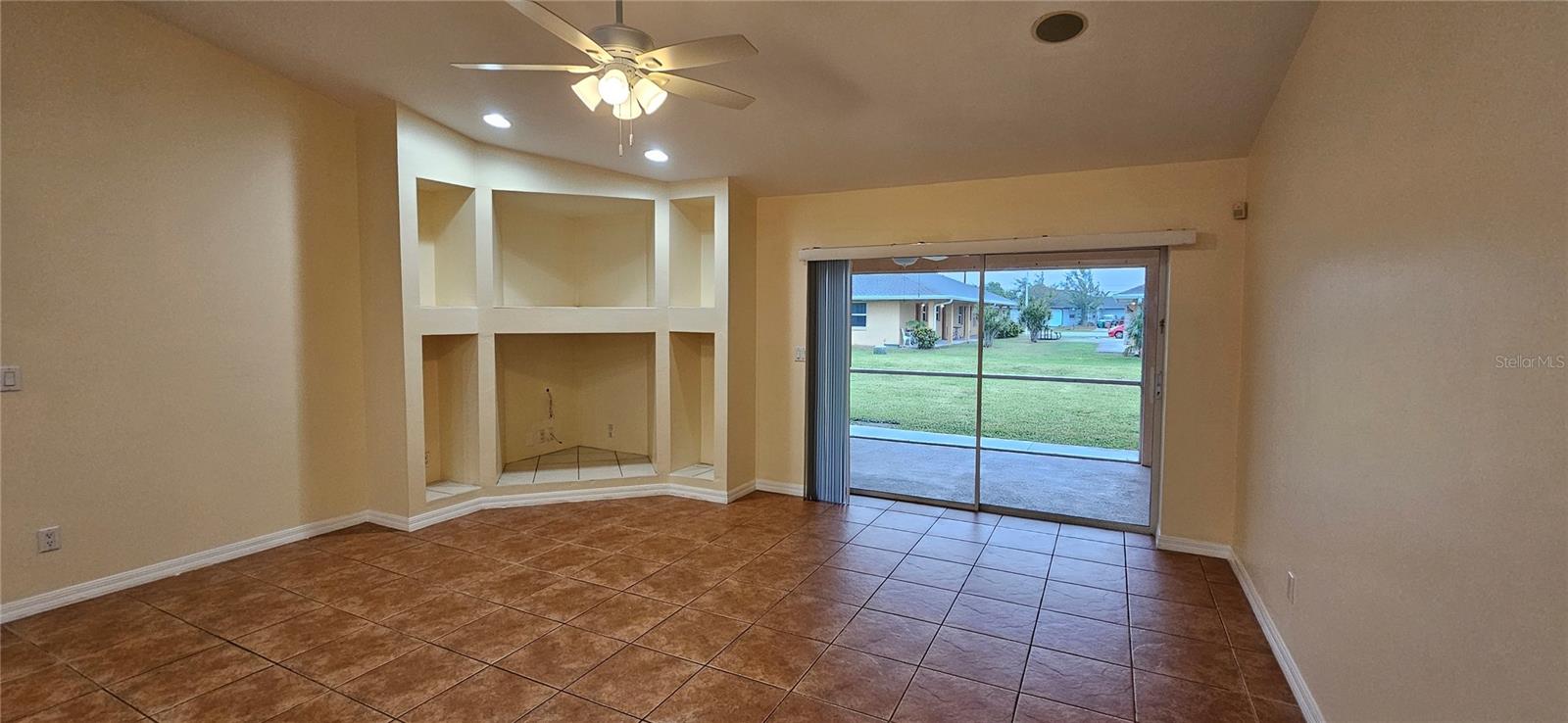 Image 9 of 22 For 3619 Santa Barbara Place 3619