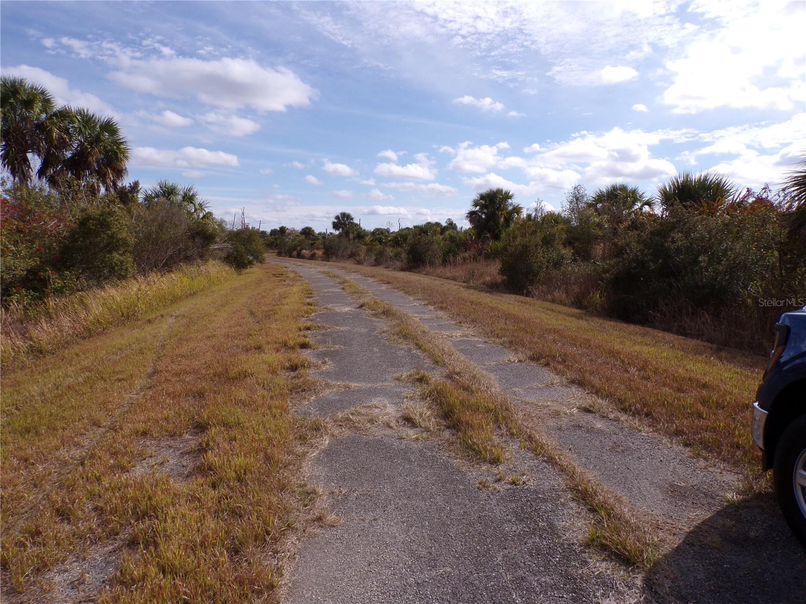 Listing photo id 8 for Magellan Street