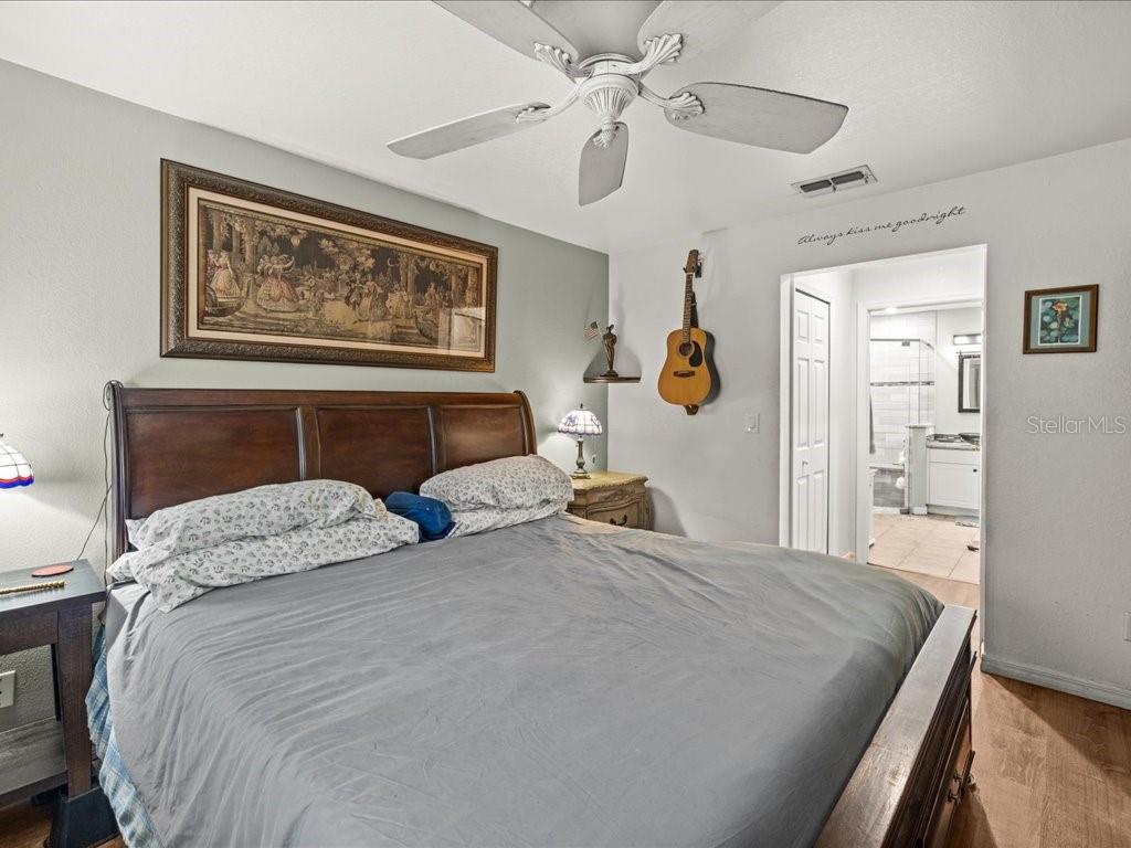 Listing photo id 14 for 1209 25th Place