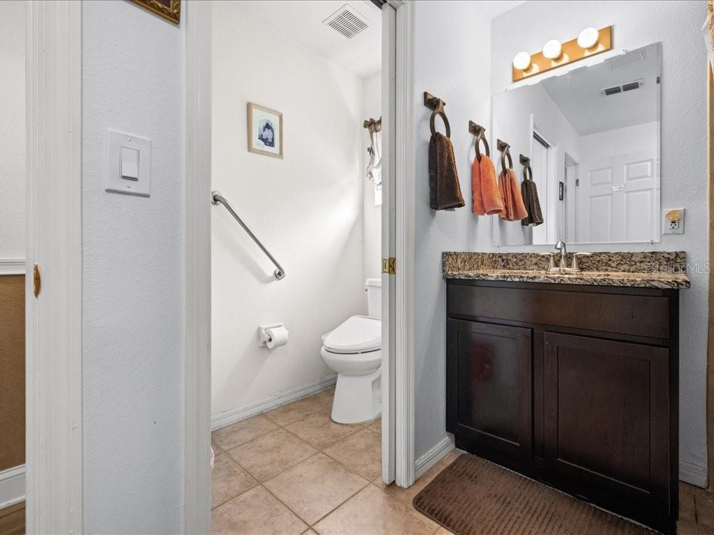 Listing photo id 25 for 1209 25th Place