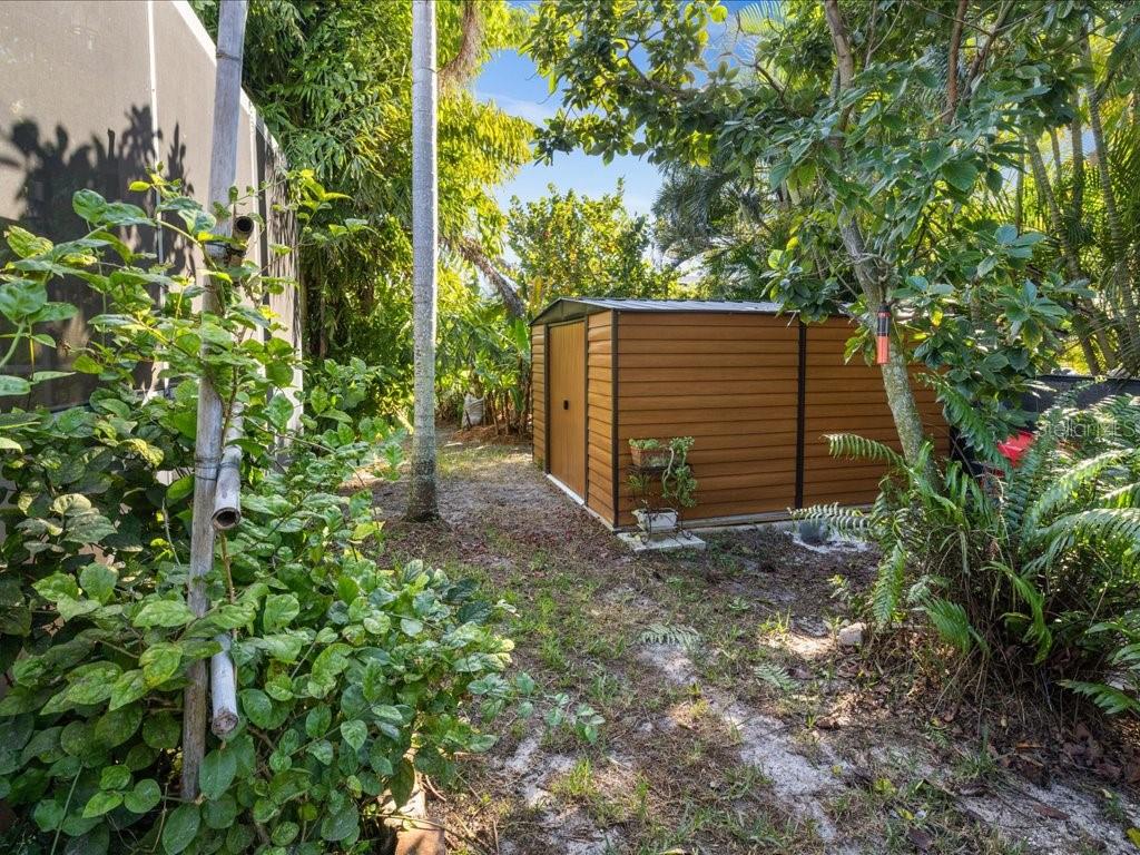 Listing photo id 34 for 1209 25th Place