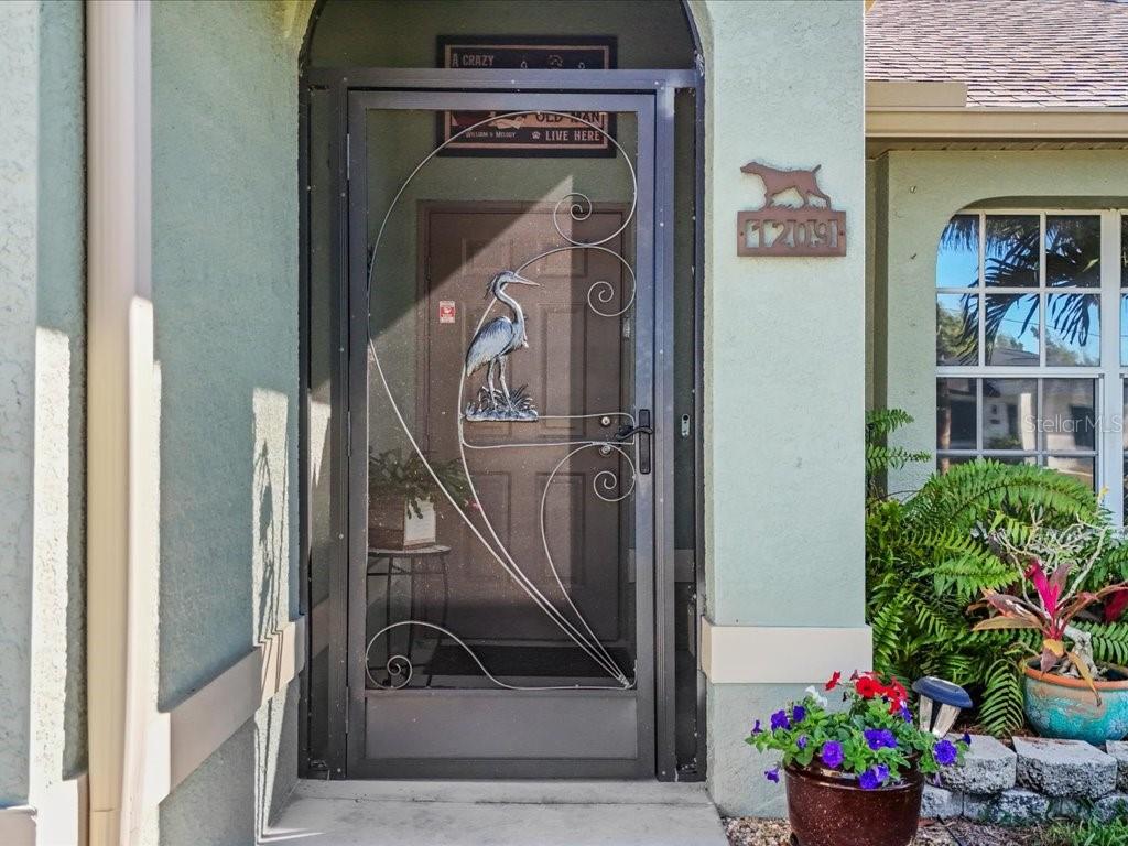 Listing photo id 2 for 1209 25th Place