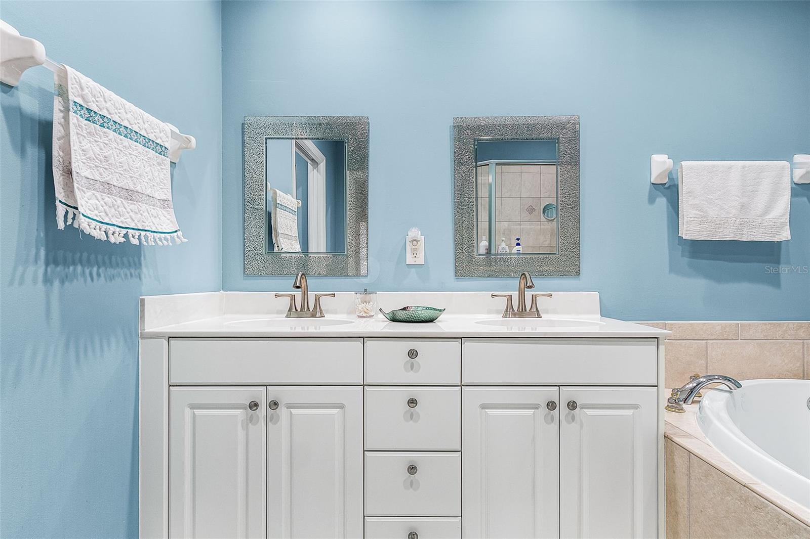 Image 21 of 55 For 24399 Baltic Avenue 202