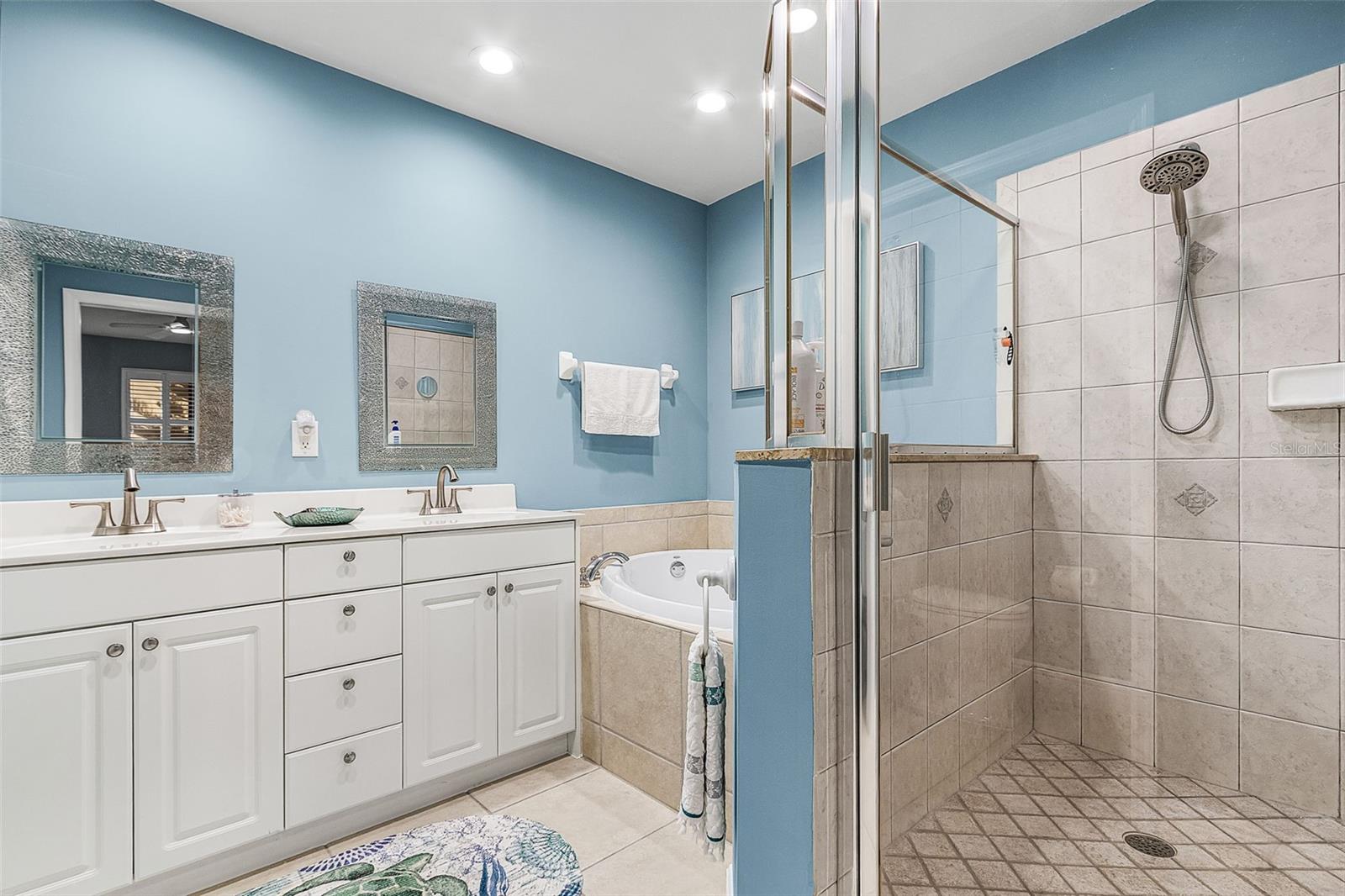 Image 22 of 55 For 24399 Baltic Avenue 202