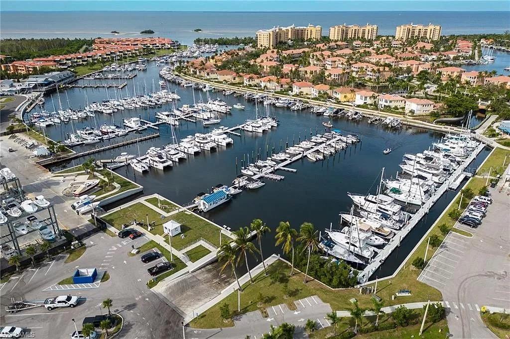 Image 43 of 55 For 24399 Baltic Avenue 202