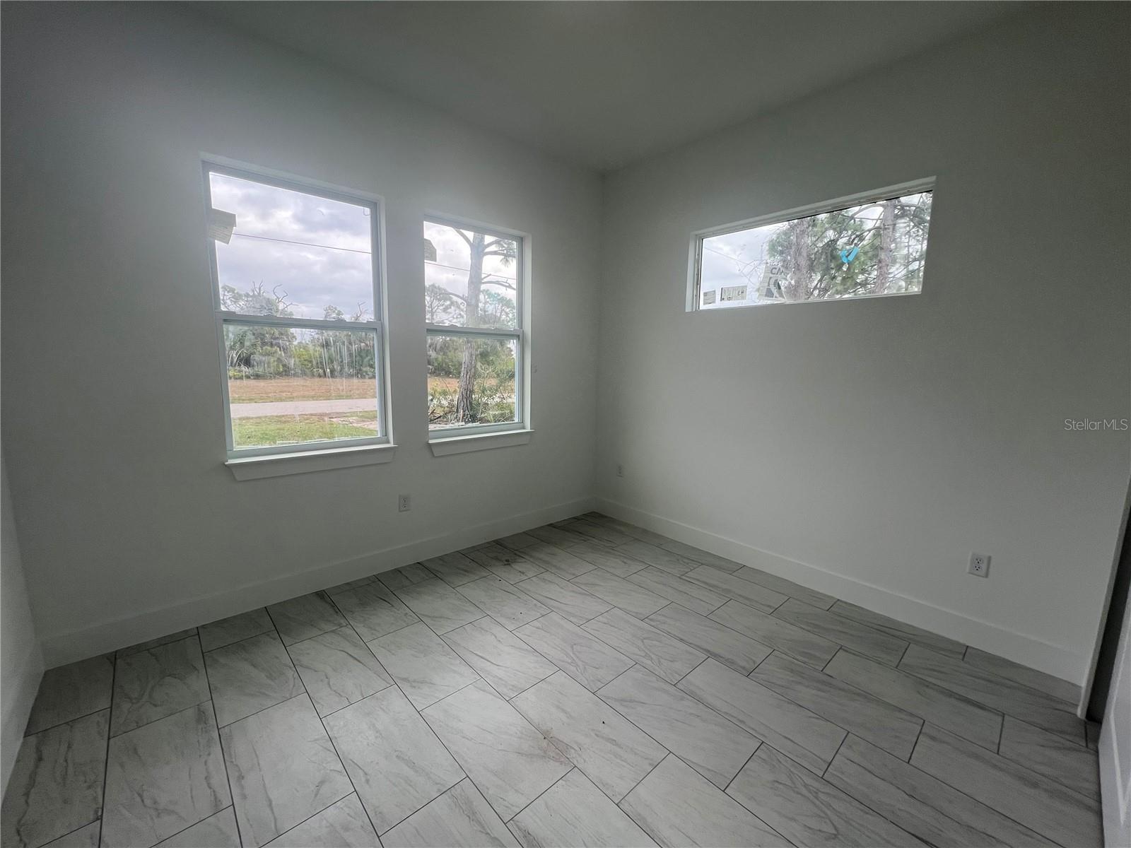 Image 16 of 34 For 52 Brig Circle E