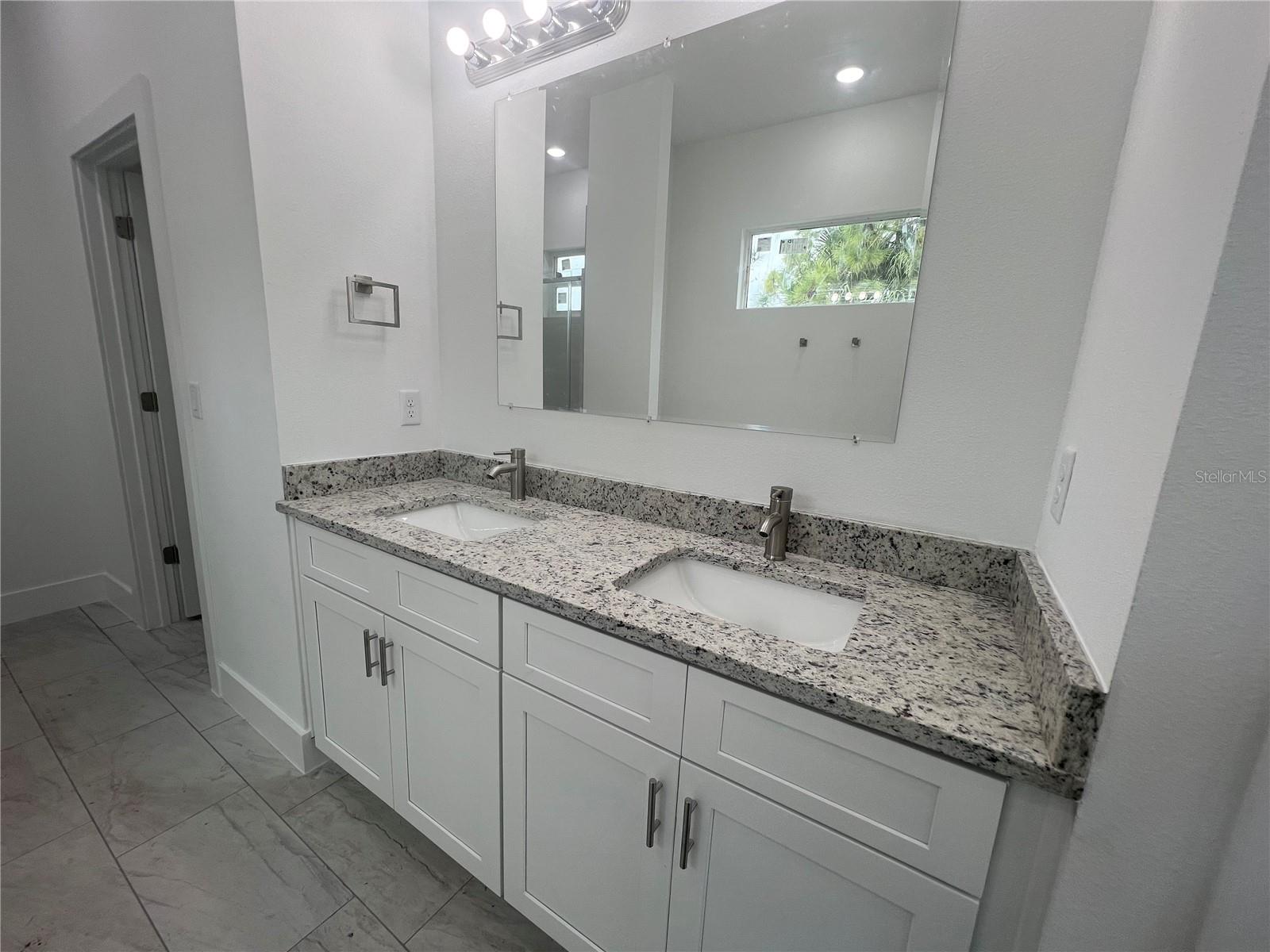 Image 28 of 34 For 52 Brig Circle E