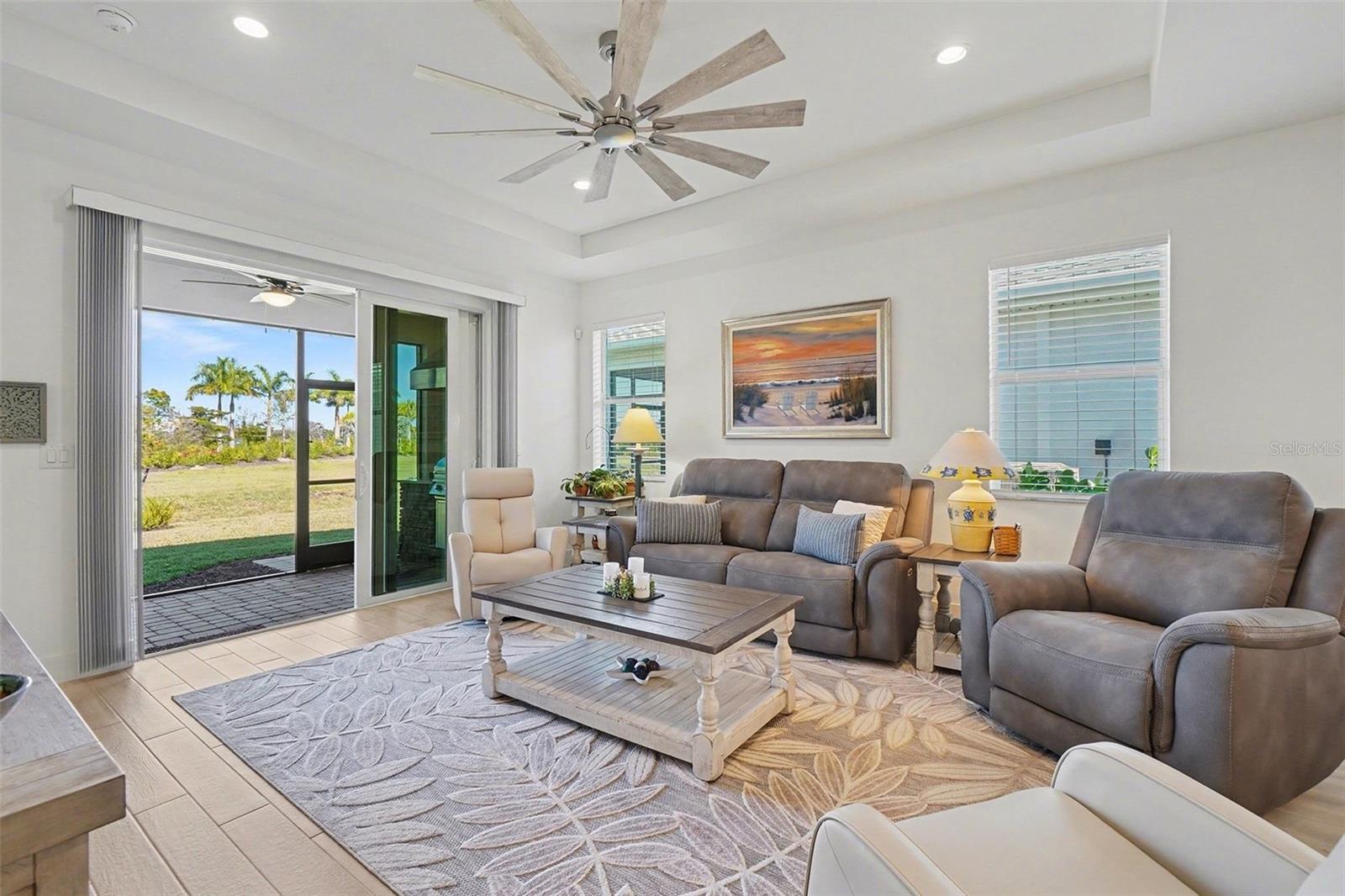 Listing photo id 9 for 44303 Panther Drive