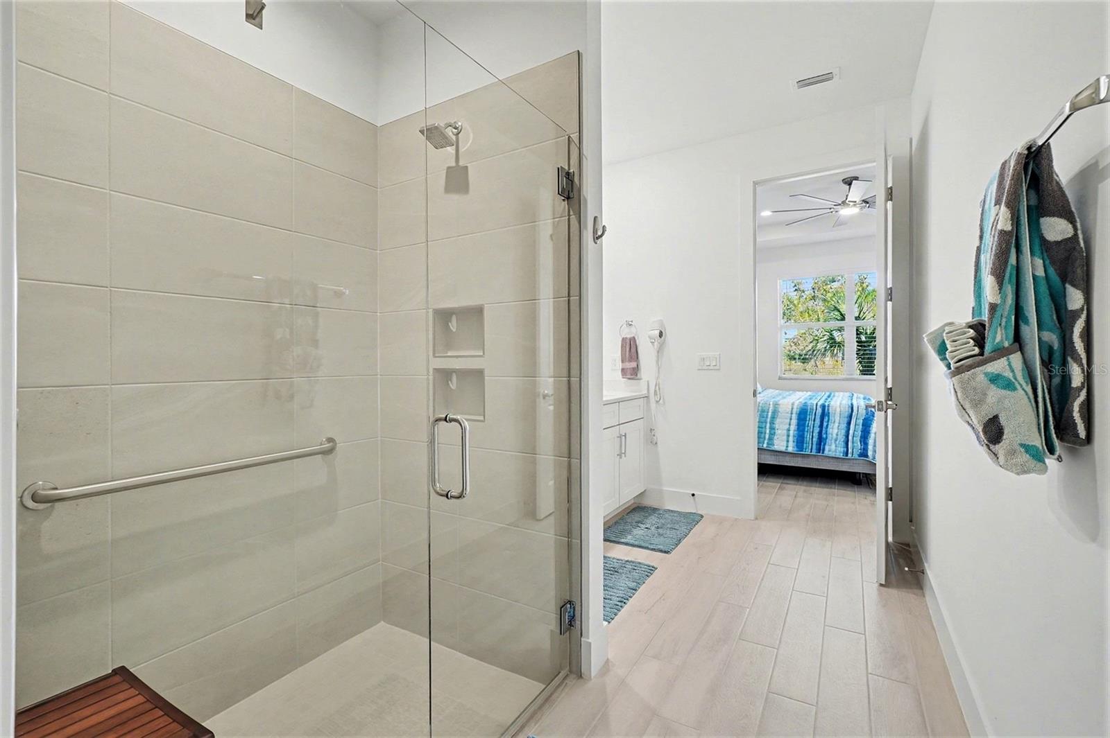 Listing photo id 12 for 44303 Panther Drive