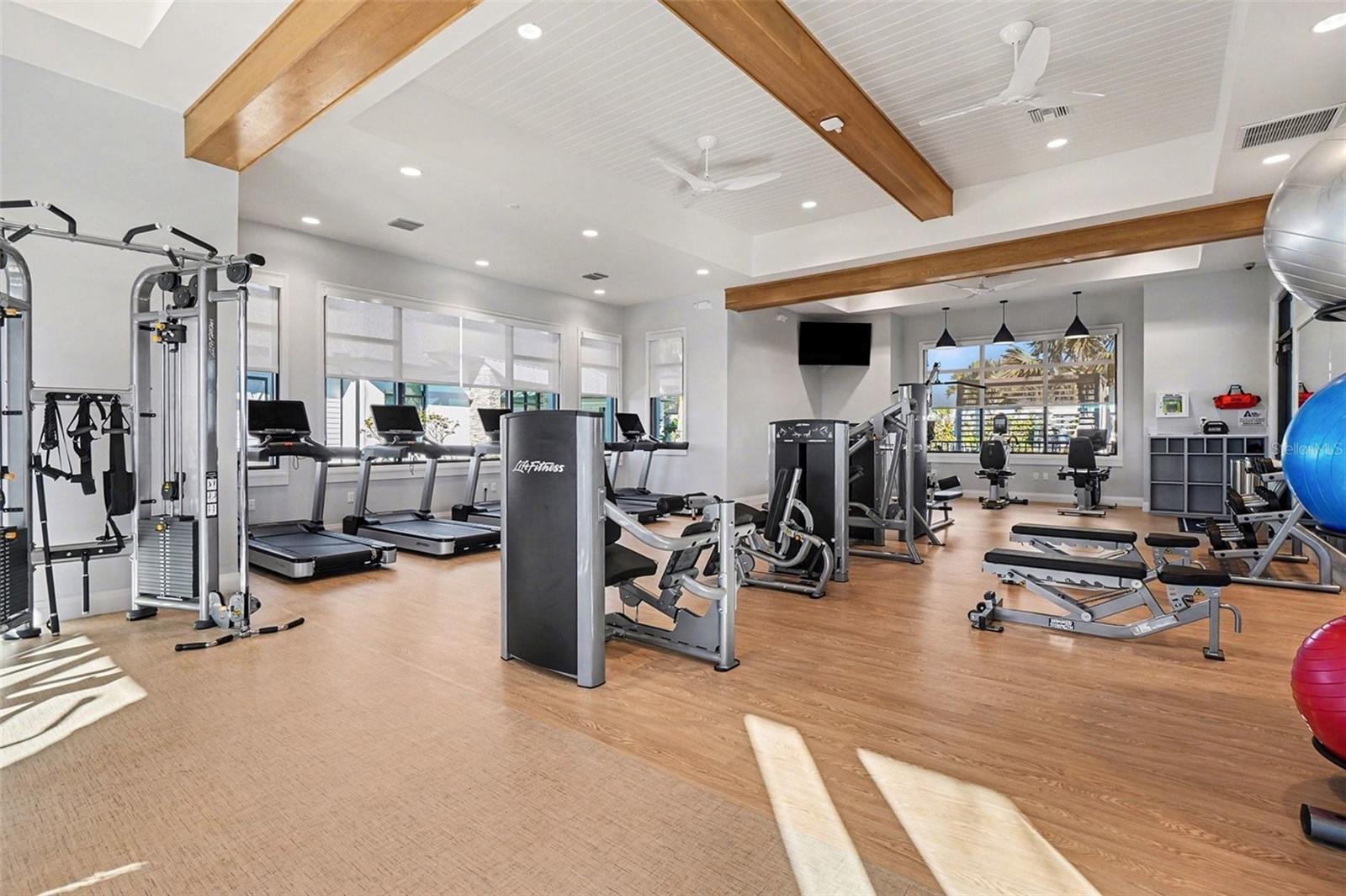 Listing photo id 40 for 44303 Panther Drive