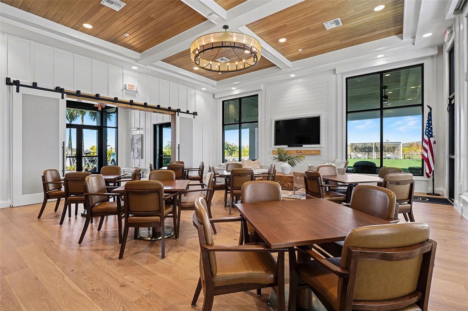 Listing photo id 44 for 44303 Panther Drive