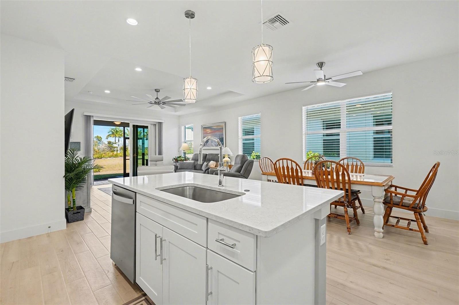 Listing photo id 4 for 44303 Panther Drive