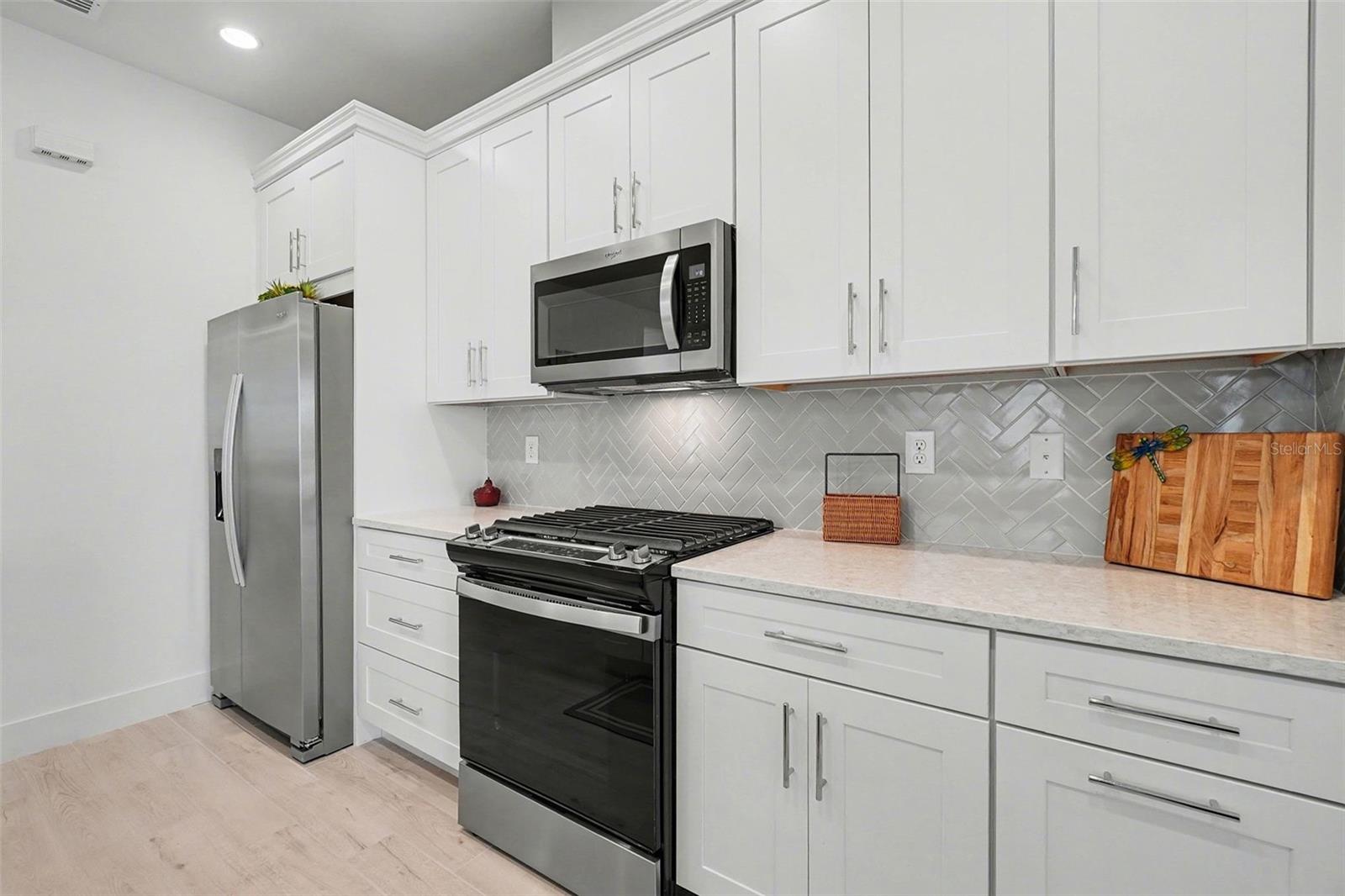 Listing photo id 6 for 44303 Panther Drive