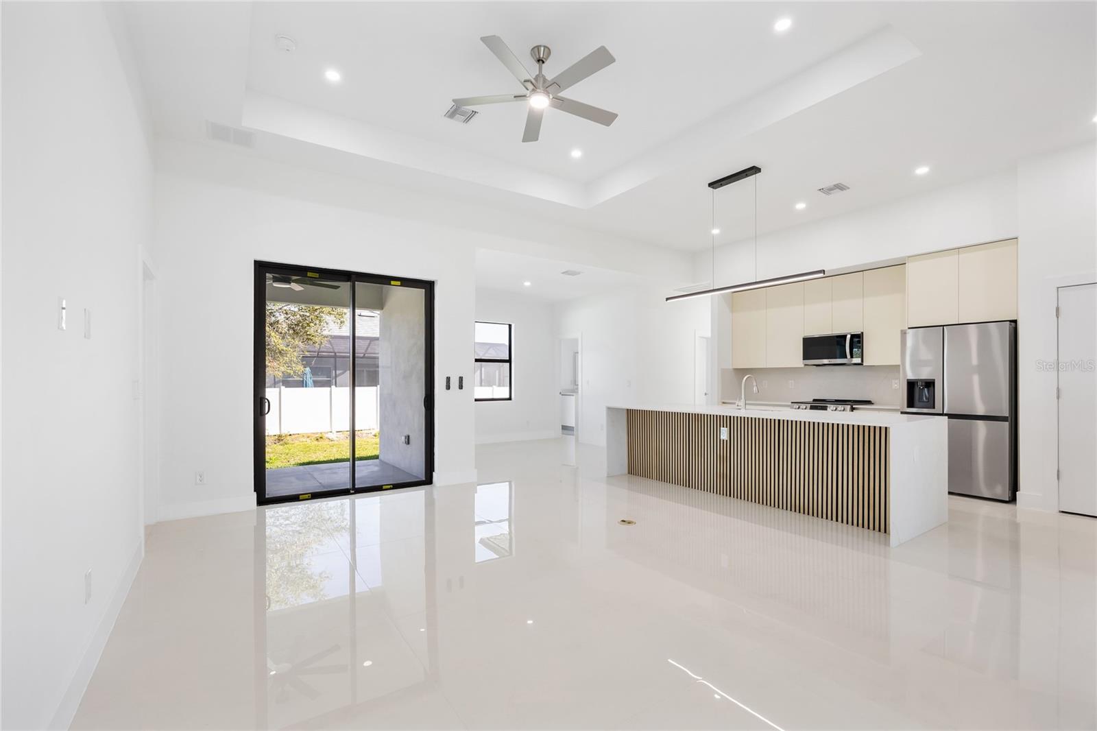 Image 10 of 41 For 14284 Ingraham Boulevard