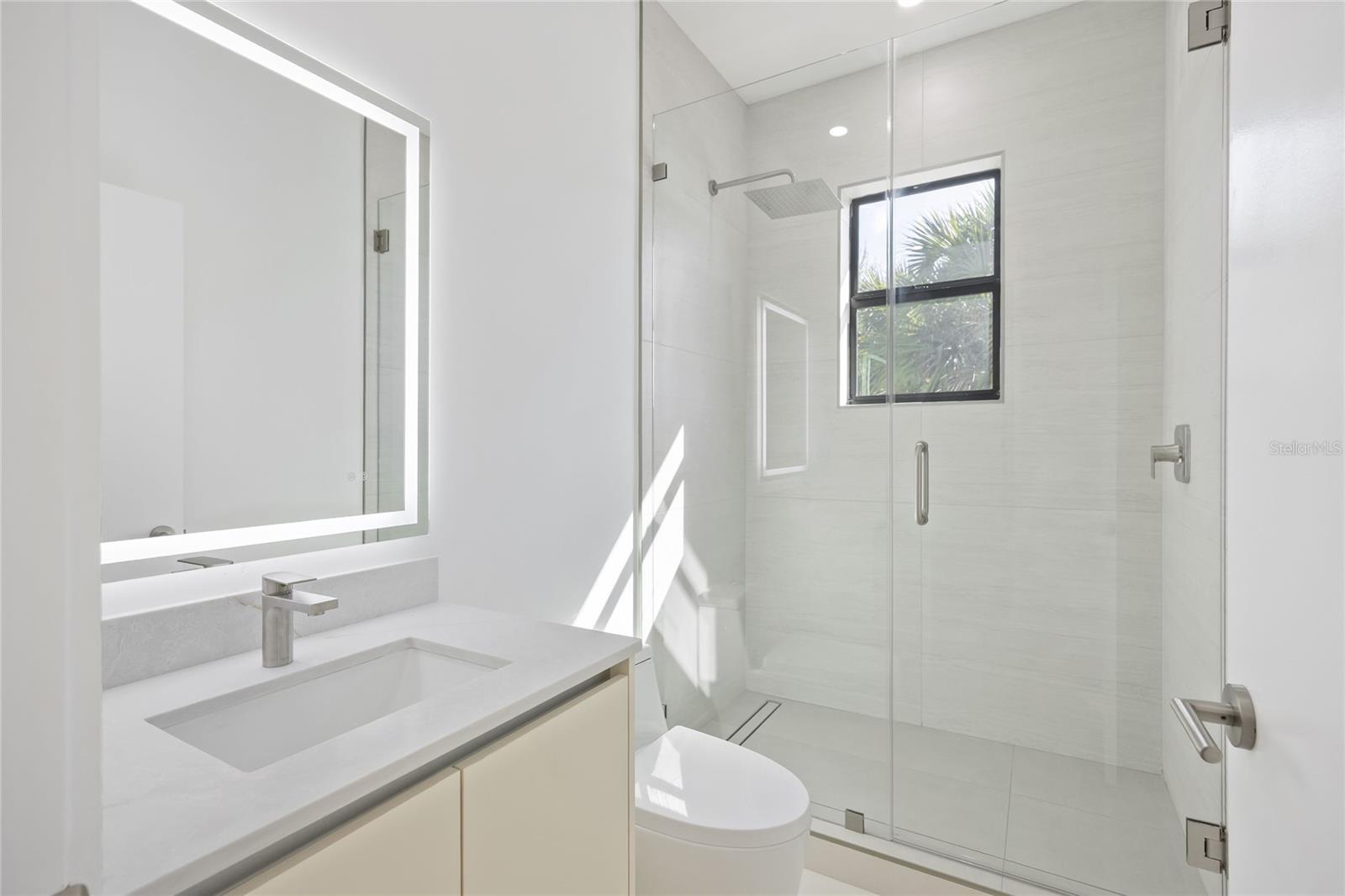 Image 32 of 41 For 14284 Ingraham Boulevard