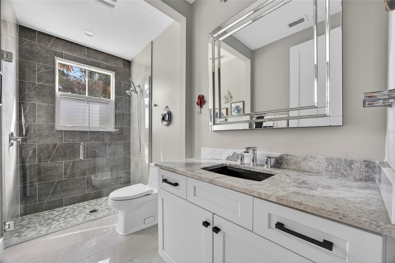 Image 32 of 67 For 28991 Smugglers Lane